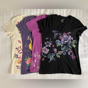 Lot of 4 Old Navy Cotton Floral Print Short Sleeve V Neck T-Shirts